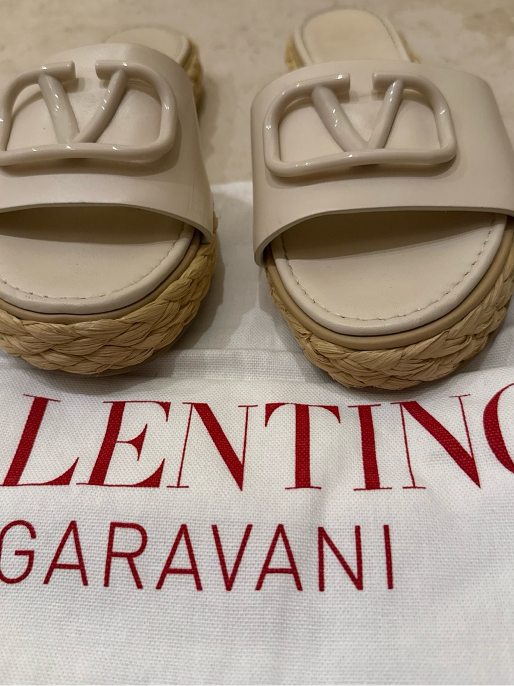 Authentic Valentino Garavani Cream Logo Espadrille Slide Mules - Picture 2 of 6